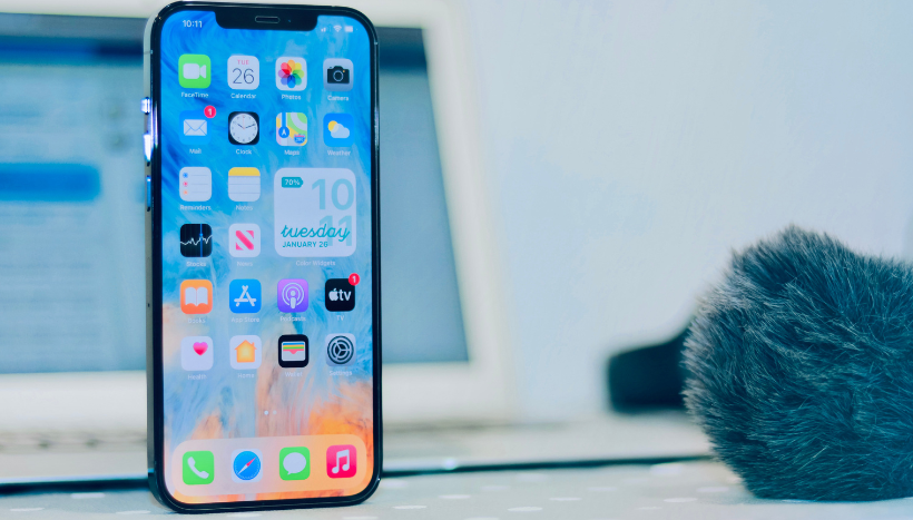 Quanto custa o vidro de iPhone 15